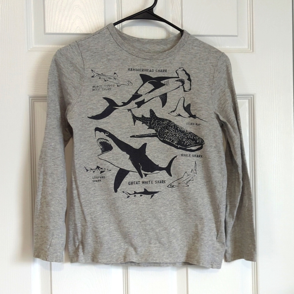 GAP Shark T Sz M